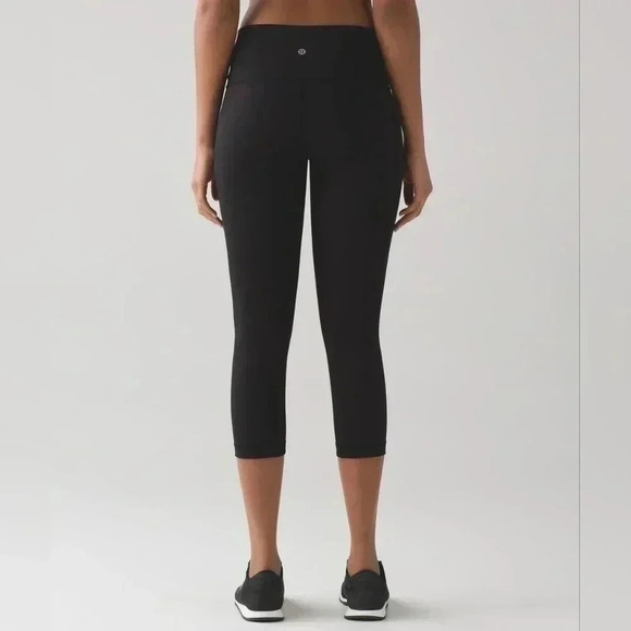 Lululemon Wunder Under Crop (Hi-Rise) *Full-On Luxtreme 21"Black (First Releas - Picture 7 of 13
